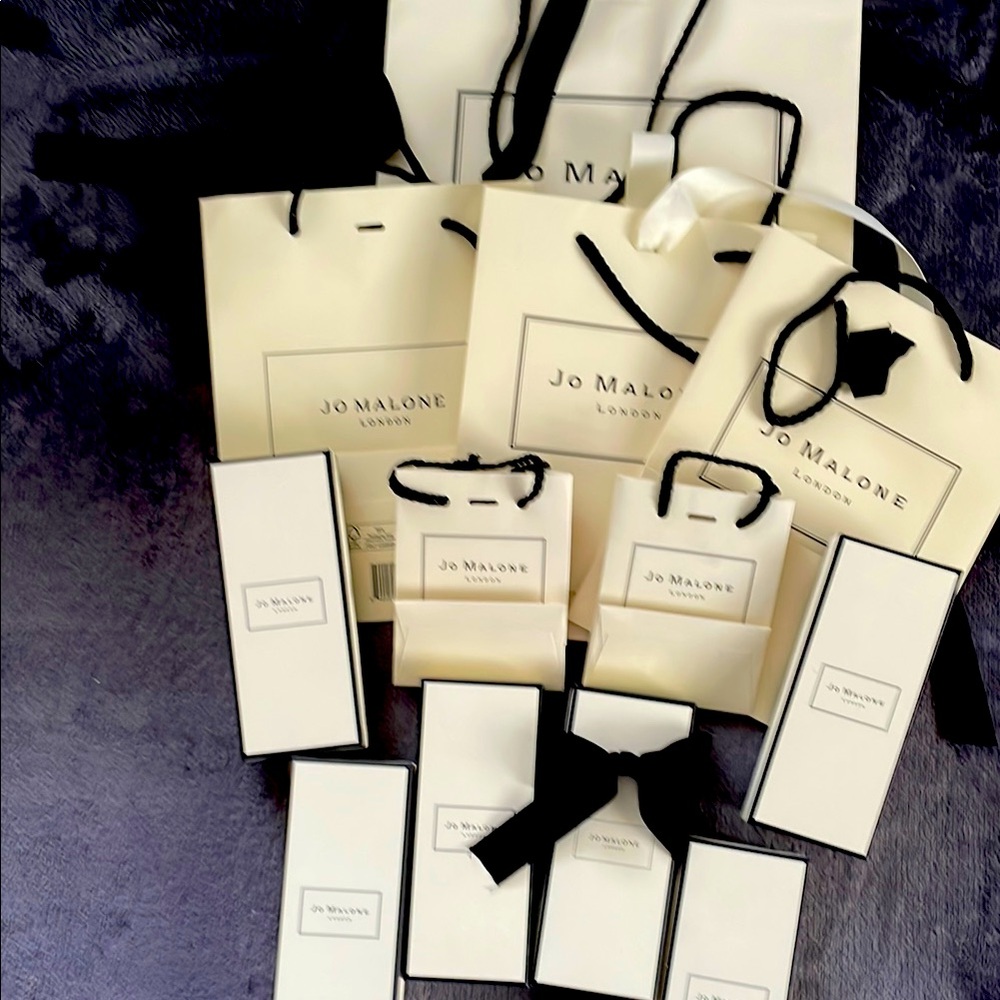 Jo Malone Luxury Set with Cream and Black Accents